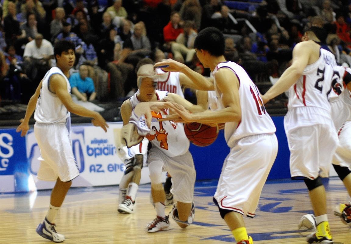 2009亚锦赛中伊男篮巅峰对决：精神与团队力量铸就辉煌(图4)